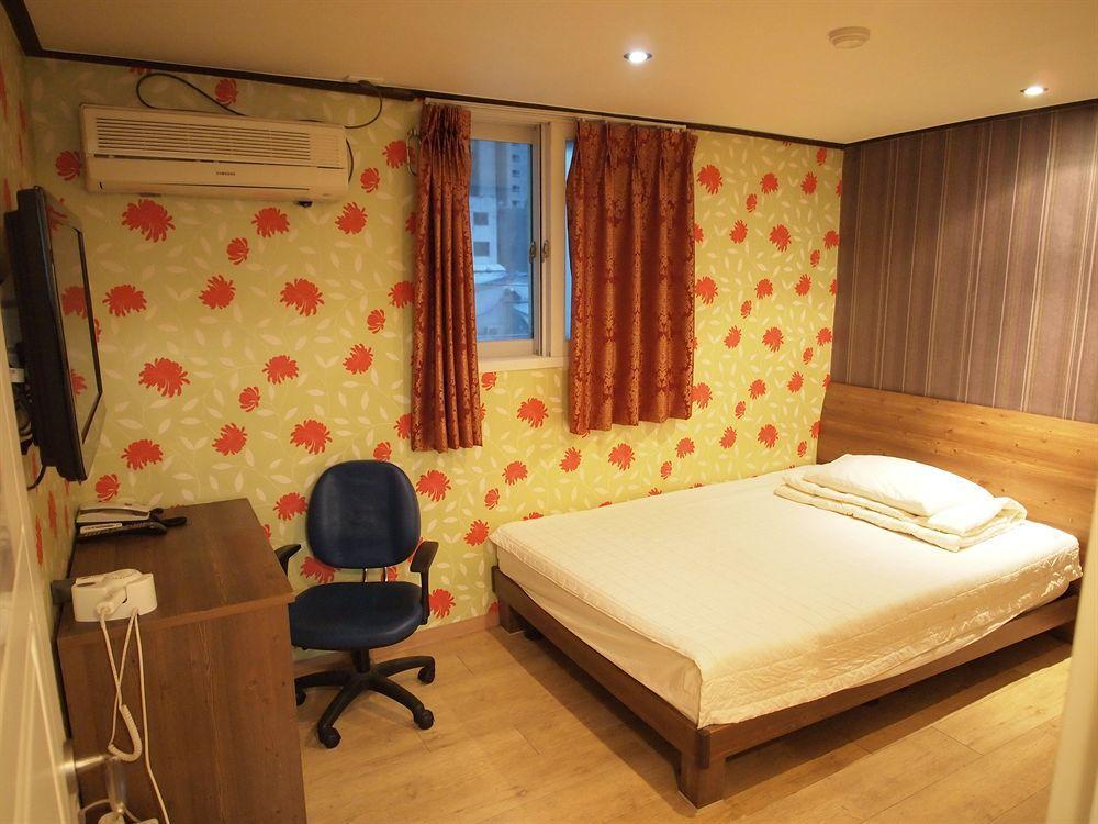 Shinchon Guest House Seoul Exterior foto
