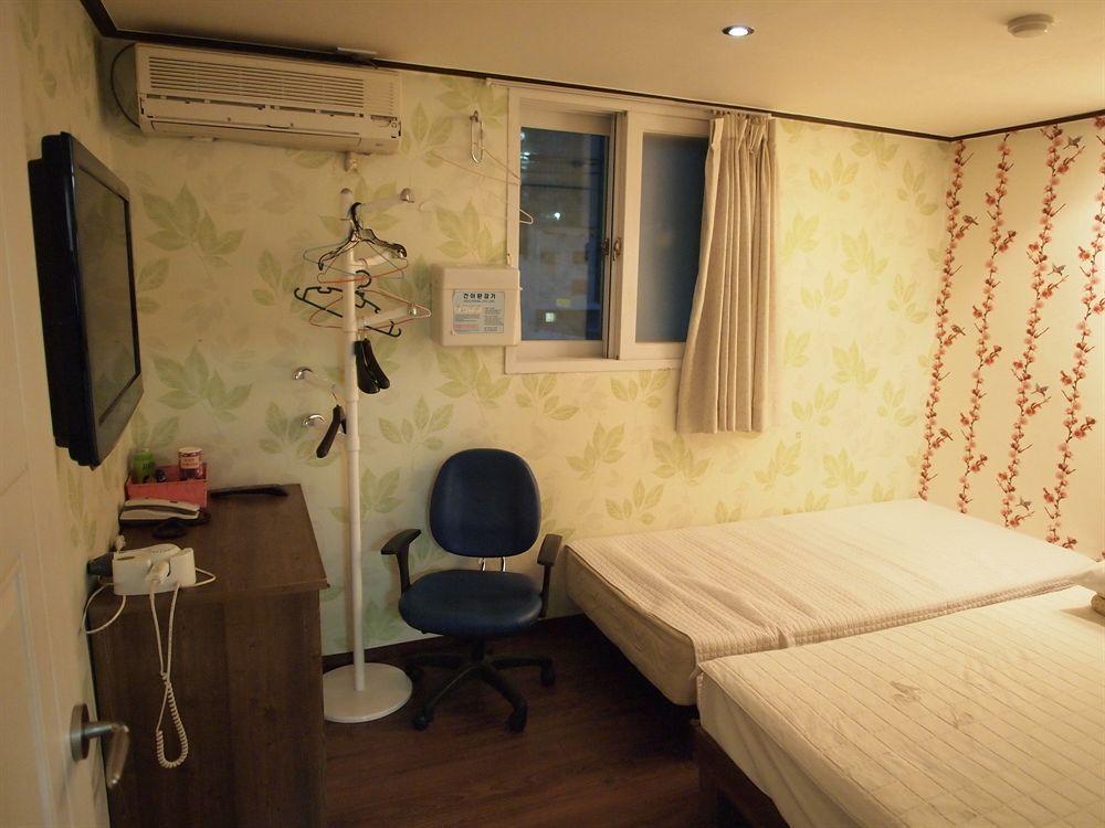 Shinchon Guest House Seoul Exterior foto